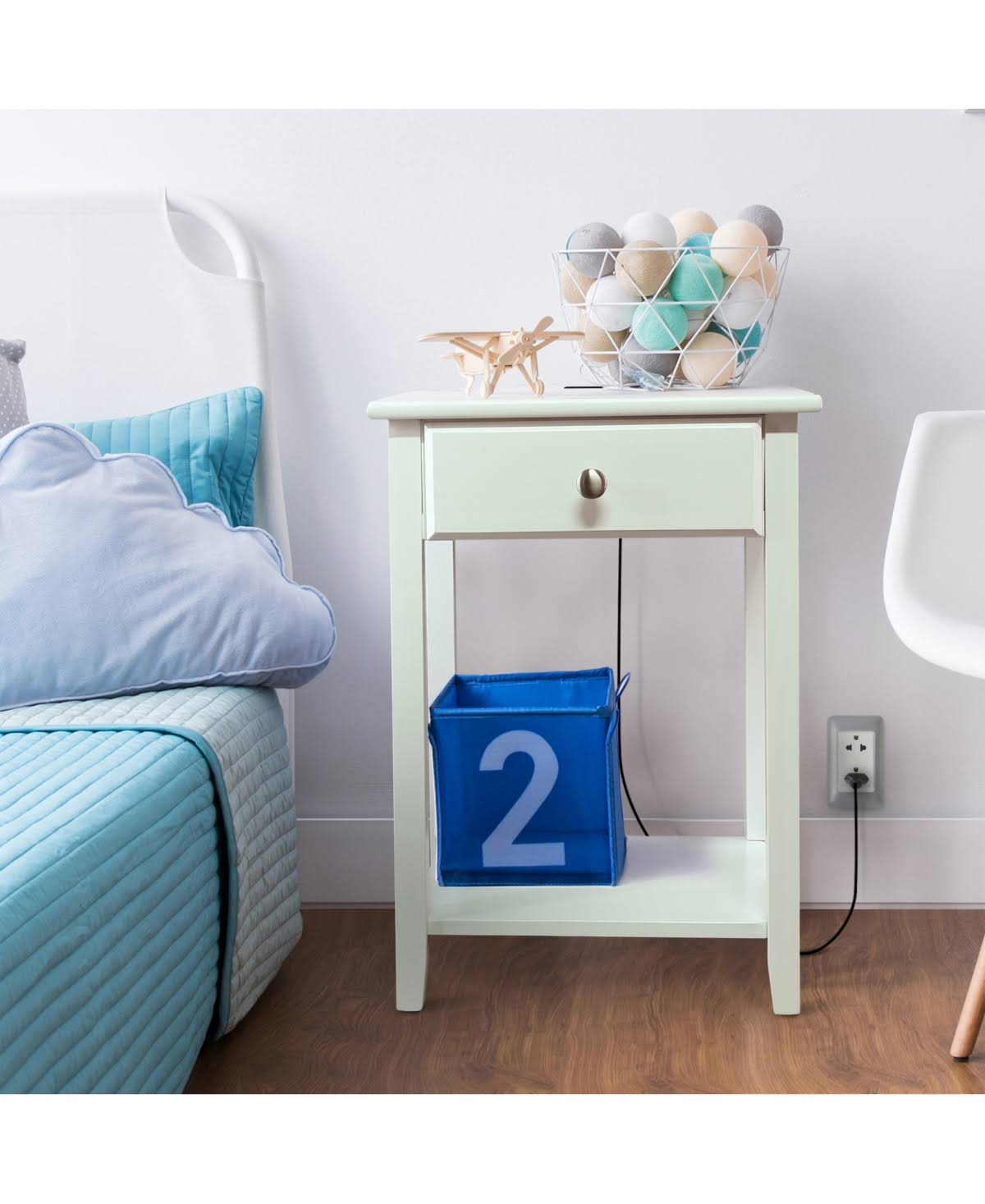 White Nightstand with USB Port K8946