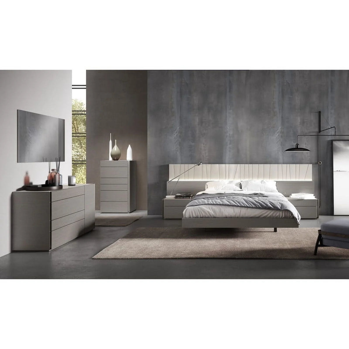 Gray Queen 3-Piece Bedroom Set R177