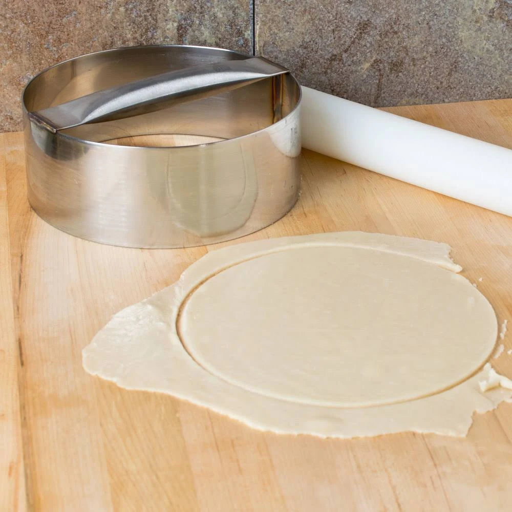 11 in Dough Cutting Ring W520