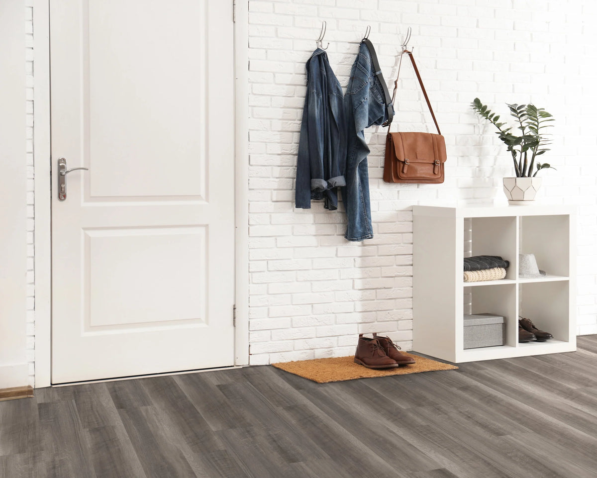 6 in. x 36 in. Luxury Vinyl Plank L661
