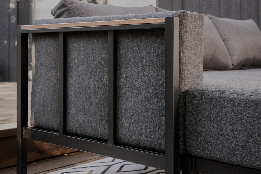 4 Piece Cushion Sectional Set L304331